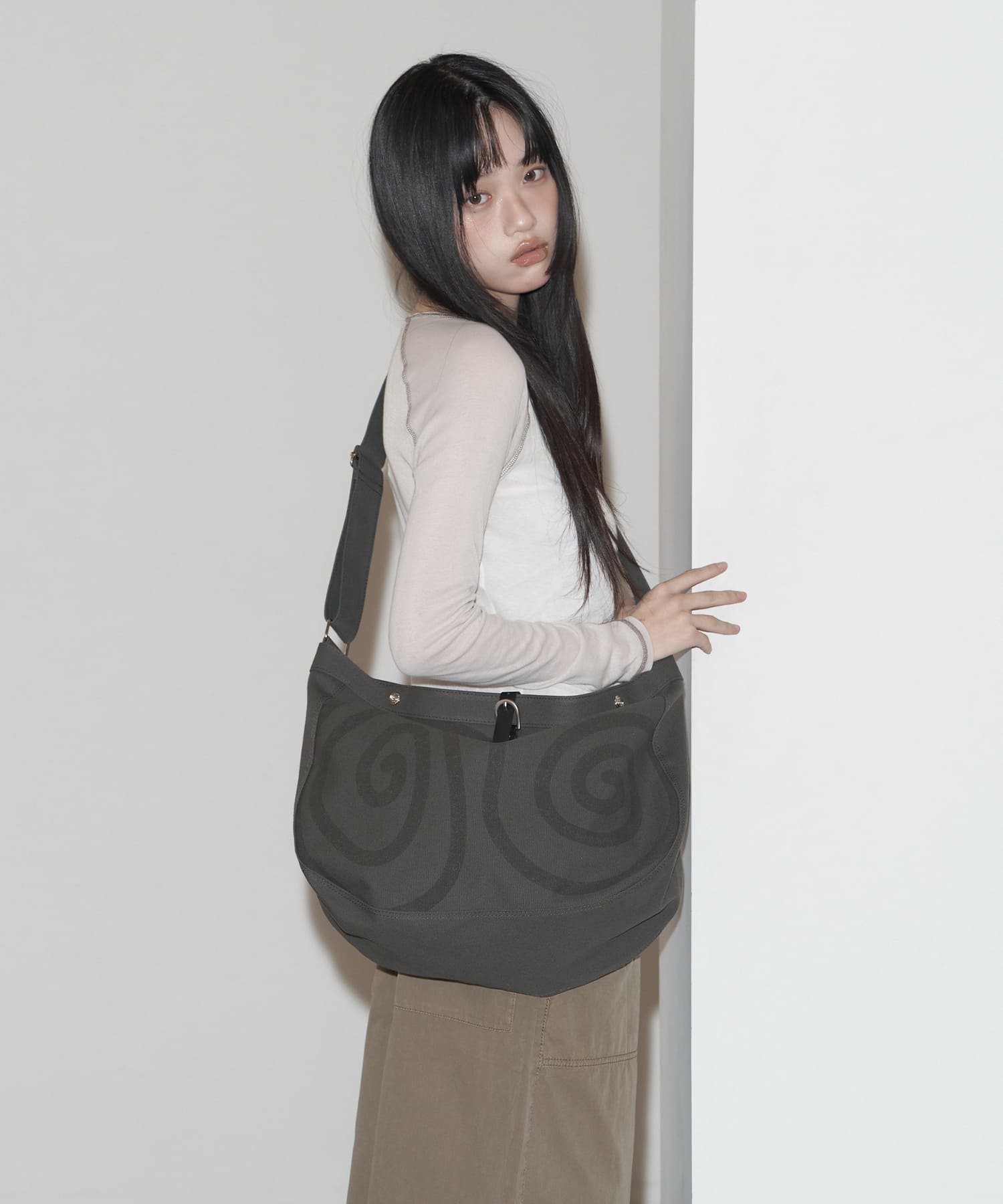 SPIRAL CANVAS CROSS BAG BLACK - 4 COLORS KHAKI